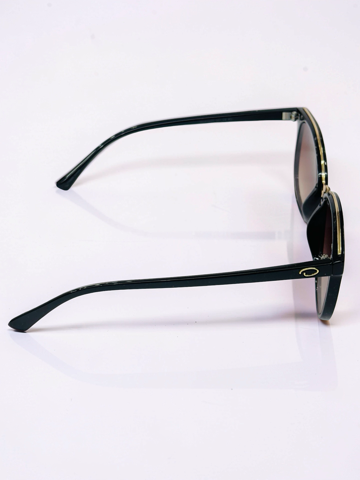 Round Cat-Eye Prescription Sunglasses – Black & Gold