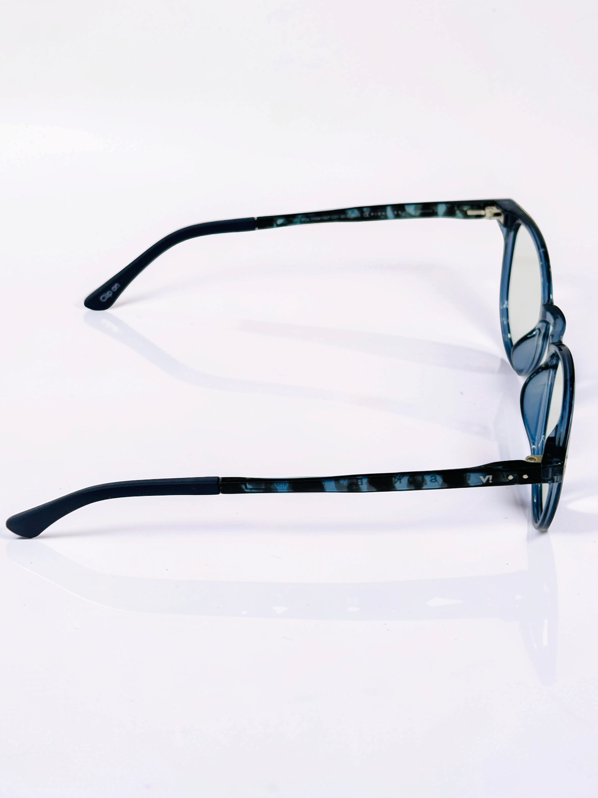 Clip-On Sunglasses - Vision Pioneers | Transparent Teal Blue | Round-Square | Medium Fit
