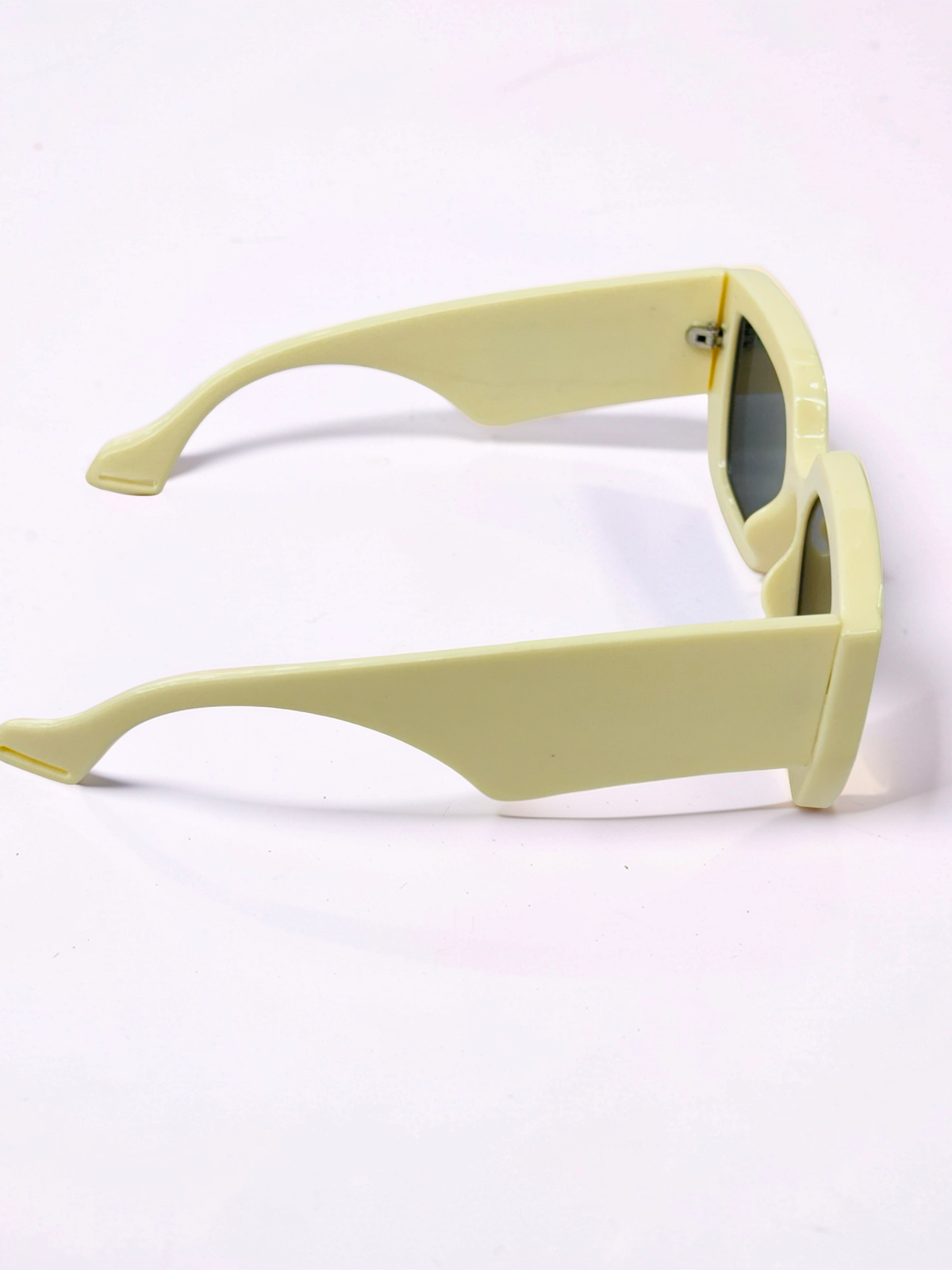 Chunky Geometric Prescription Sunglasses – Cream White
