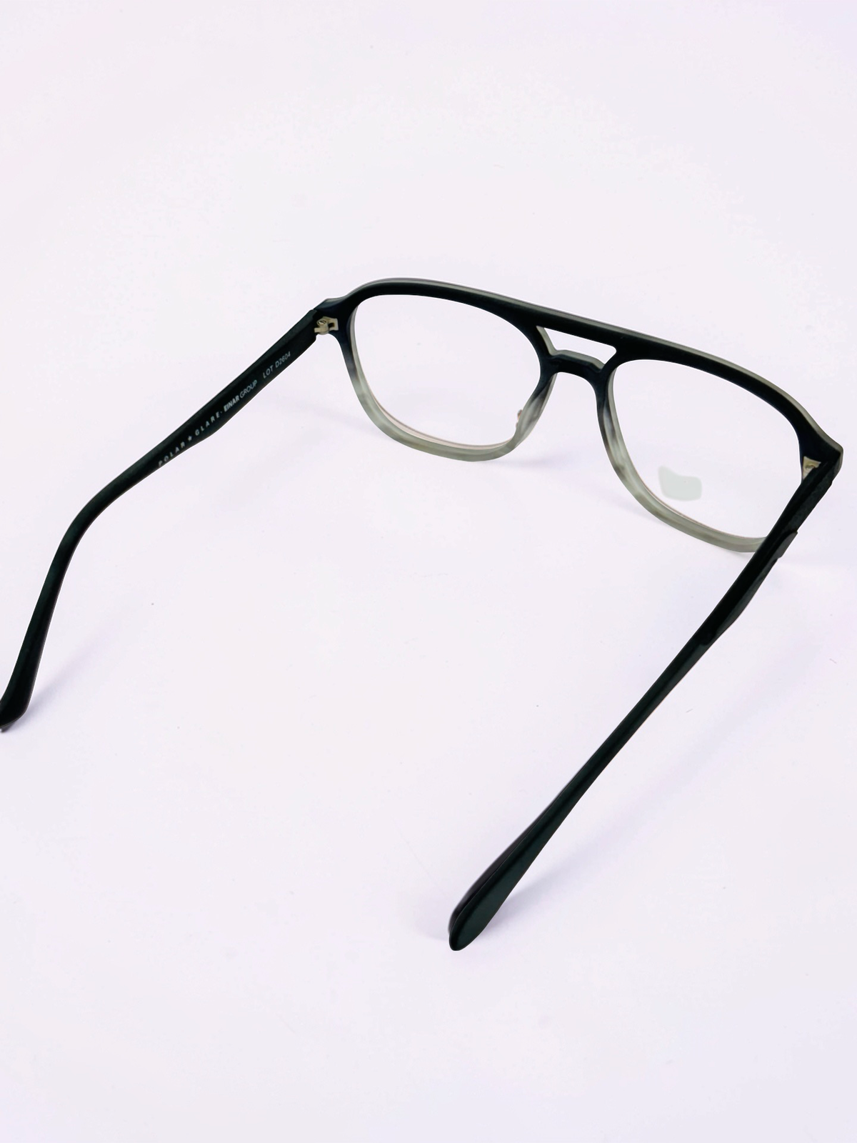D2604 Square Aviator Clip-On Eyeglasses – Black Grey Gradient