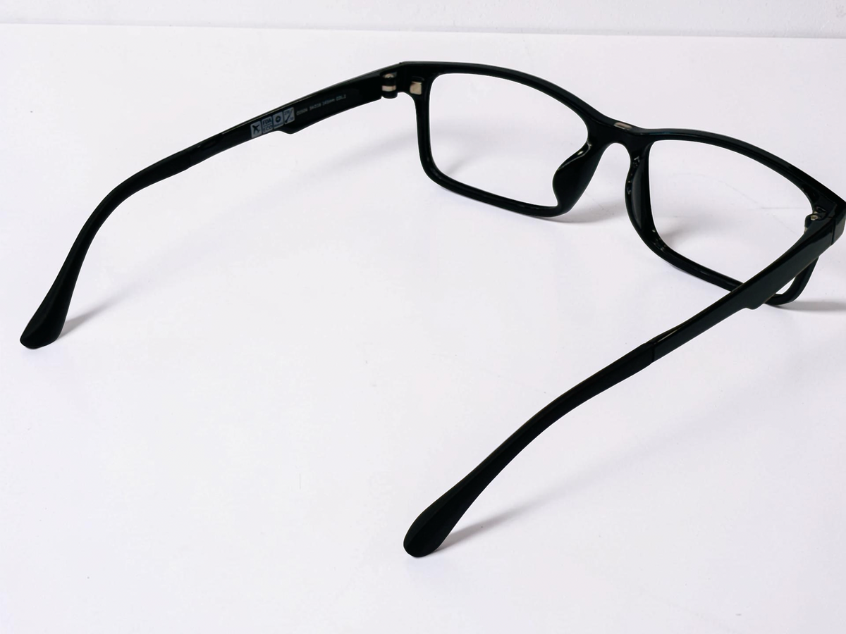 Angled view of the black rectangular frame