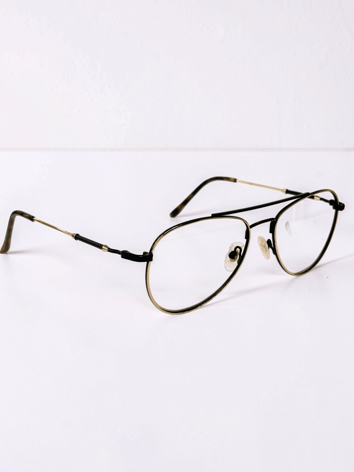 Black & Gold Aviator Stainless Steel Frame – Unisex - Glow Opticals